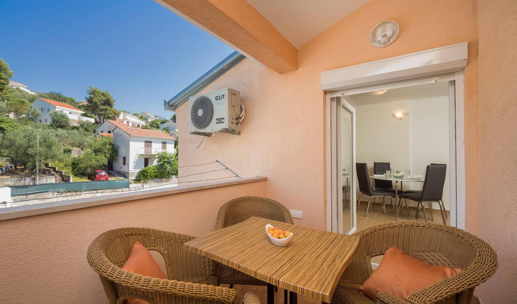 Apartment Krzelj Trogir Exterior photo